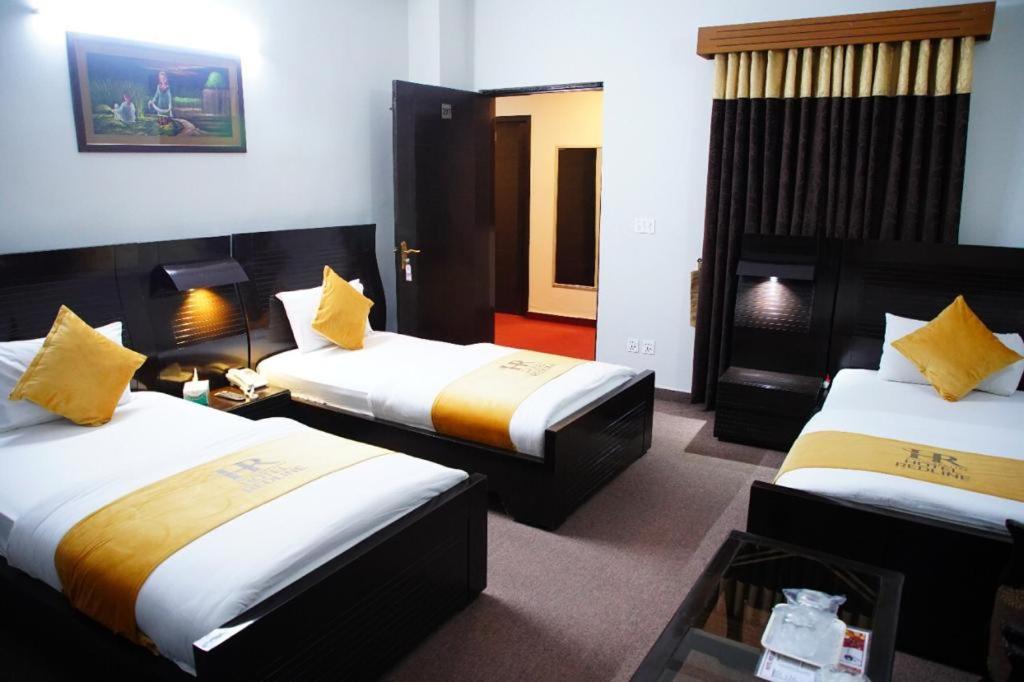 Hotel Red Line Исламабад Экстерьер фото