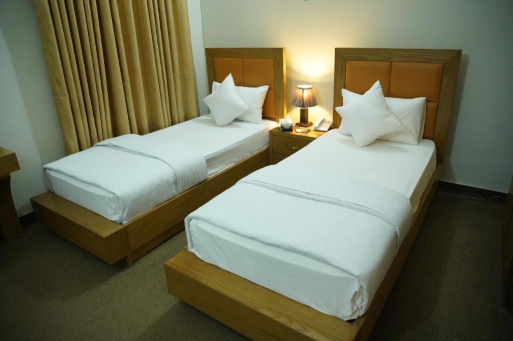 Hotel Red Line Исламабад Экстерьер фото